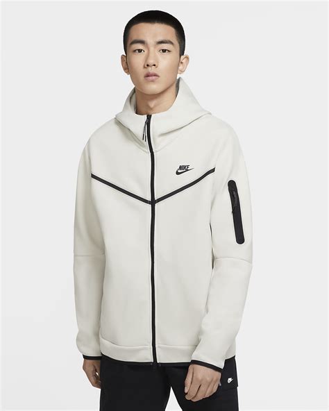 nike tech sportswear